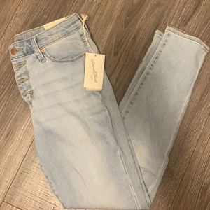 UNIVERSAL THREAD JEANS SIZE 6